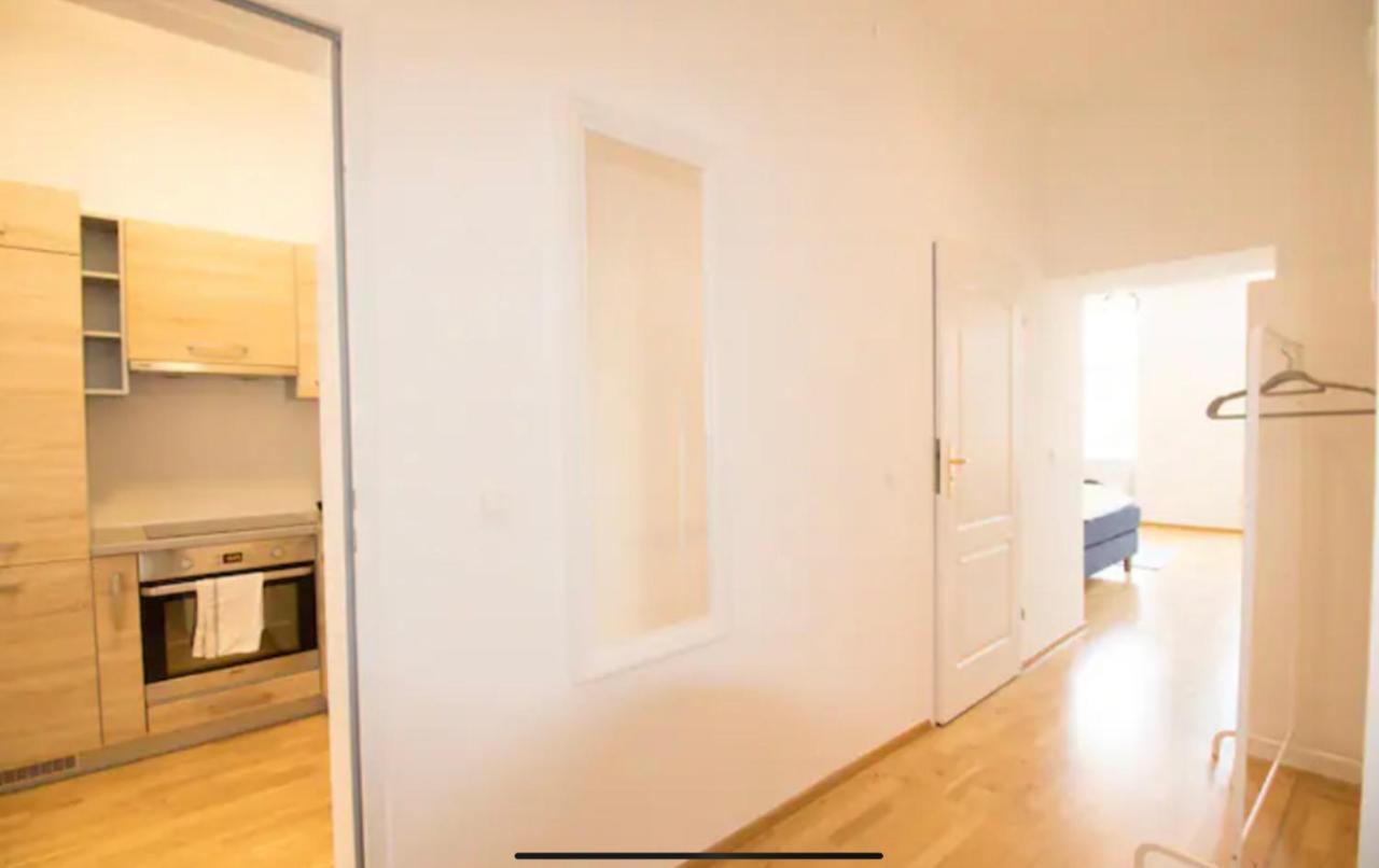 Stadt Naehe L Lf18 * Wien